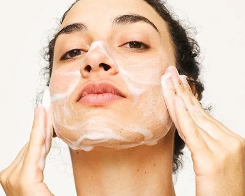 10 Best Cleansers for oily Skin.jpg